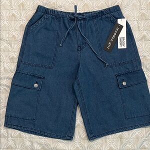 Madden Girl Blue Cargo Shorts, size  M